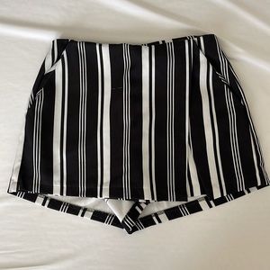 Short skirt